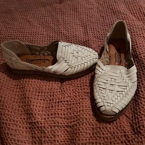 NWOT!! White Huaraches by BEARPAW